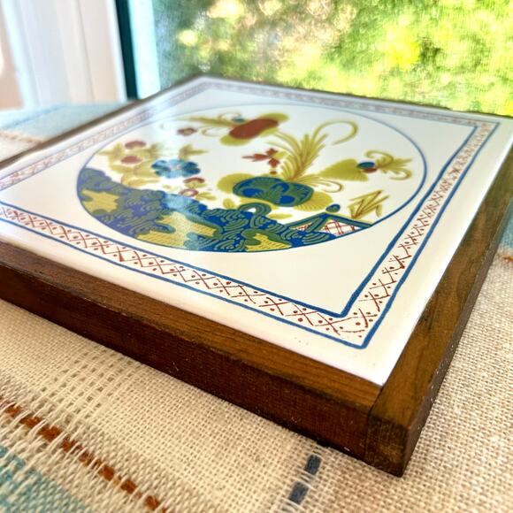Vintage Semigres Italy Tile Trivet with Wood Frame – Floral Design - Picture 2 of 15